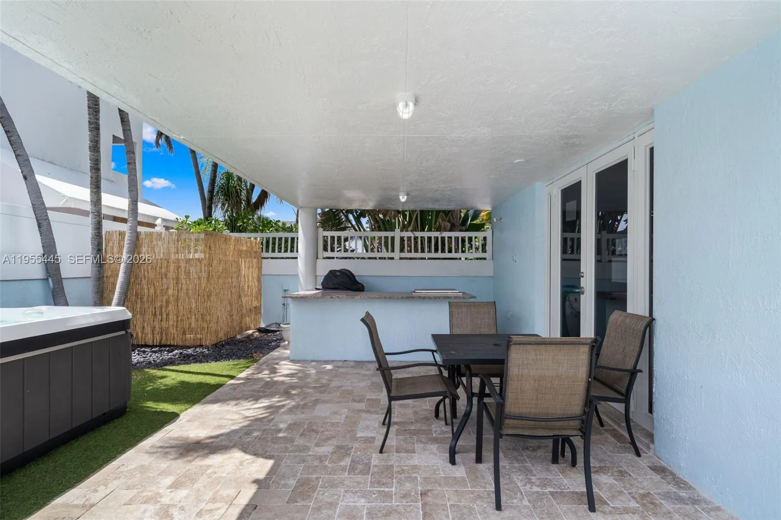 311 N Surf Rd, Hollywood, Florida 33019, Hollywood, Florida 33019, 2 Bedrooms Bedrooms, ,2 BathroomsBathrooms,Residential,For Sale,311 N Surf Rd, Hollywood, Florida 33019,A11955445