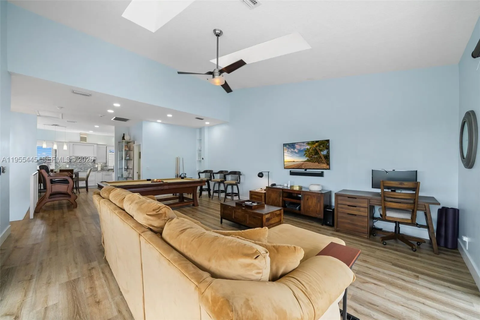 311 N Surf Rd, Hollywood, Florida 33019, Hollywood, Florida 33019, 2 Bedrooms Bedrooms, ,2 BathroomsBathrooms,Residential,For Sale,311 N Surf Rd, Hollywood, Florida 33019,A11955445