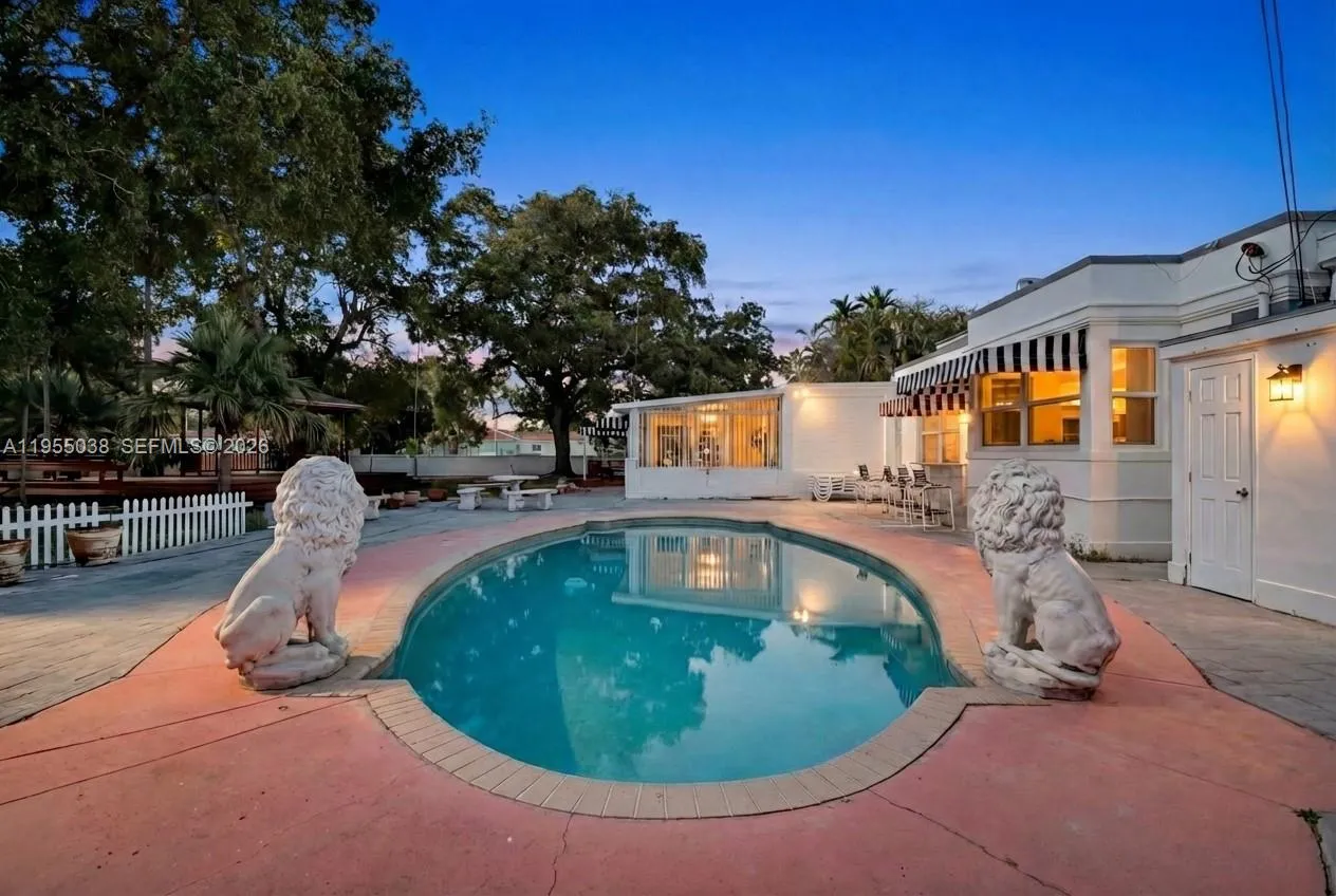 520 Morningside Dr, Miami Springs, Florida 33166, Miami Springs, Florida 33166, 5 Bedrooms Bedrooms, ,4 BathroomsBathrooms,Residential,For Sale,520 Morningside Dr, Miami Springs, Florida 33166,A11955038