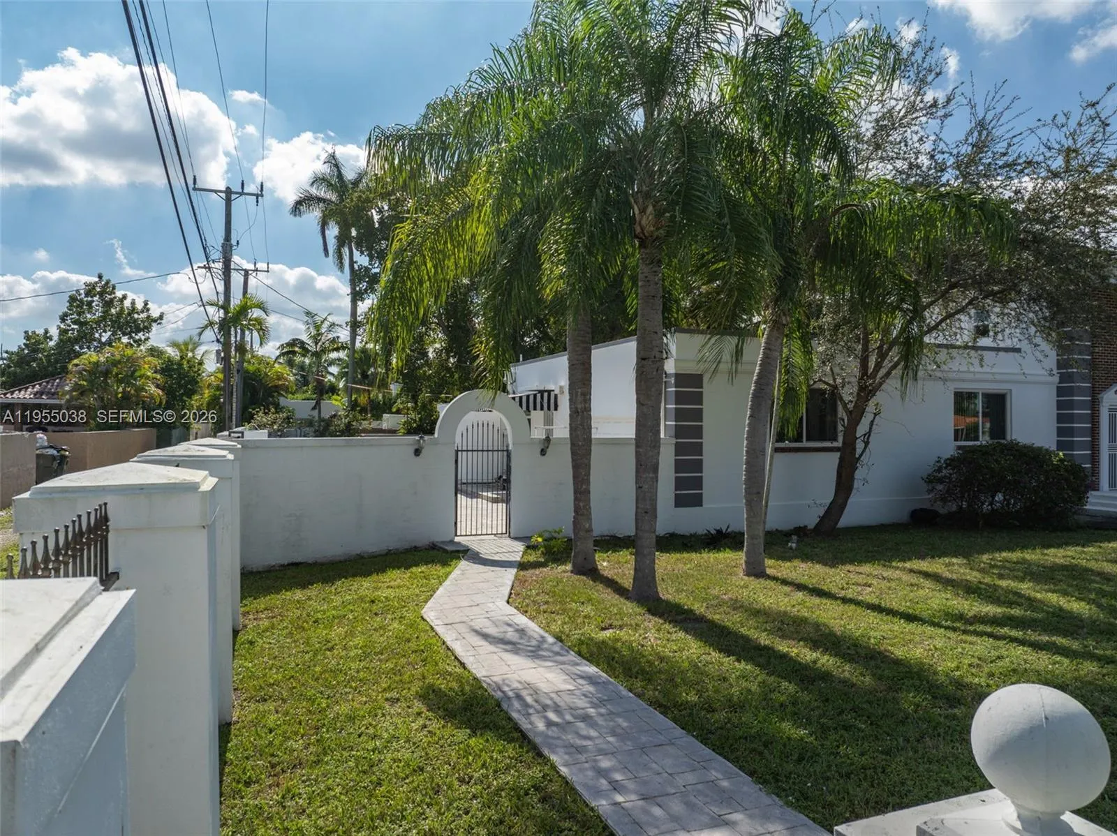 520 Morningside Dr, Miami Springs, Florida 33166, Miami Springs, Florida 33166, 5 Bedrooms Bedrooms, ,4 BathroomsBathrooms,Residential,For Sale,520 Morningside Dr, Miami Springs, Florida 33166,A11955038