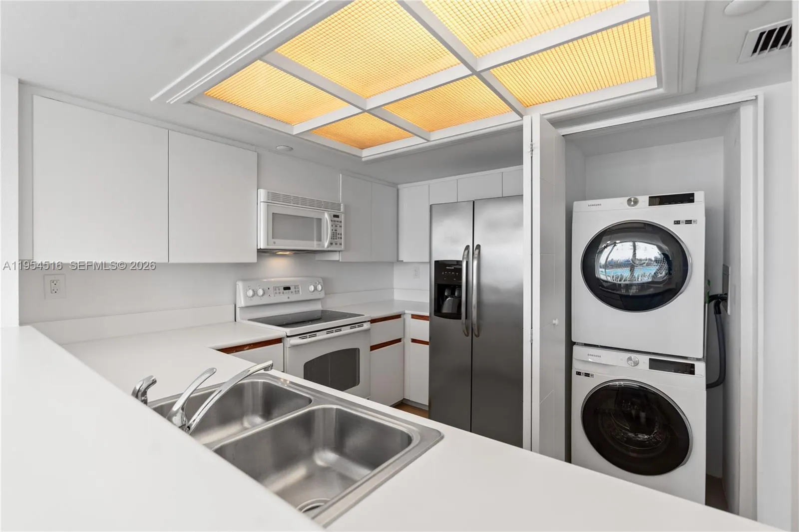 Miami Beach, Florida 33139, Miami Beach, Florida 33139, 1 Bedroom Bedrooms, ,1 BathroomBathrooms,Residential,For Sale, Miami Beach, Florida 33139,A11954516