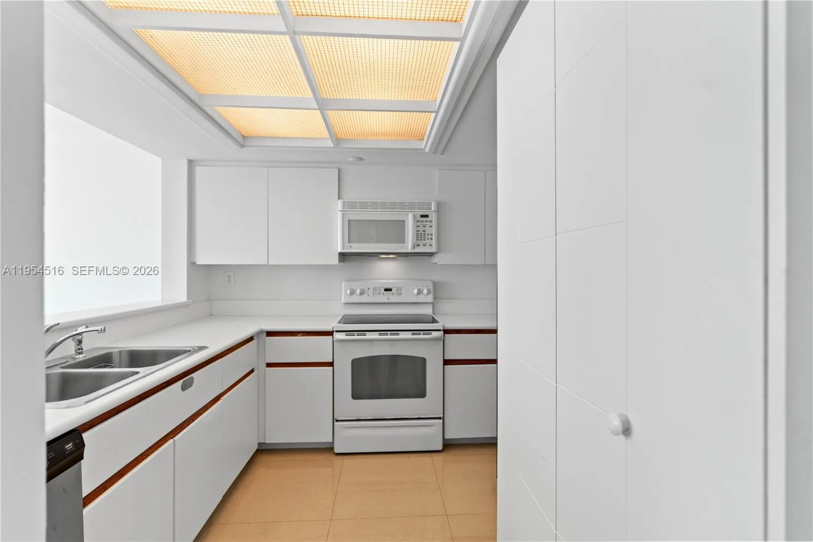 Miami Beach, Florida 33139, Miami Beach, Florida 33139, 1 Bedroom Bedrooms, ,1 BathroomBathrooms,Residential,For Sale, Miami Beach, Florida 33139,A11954516