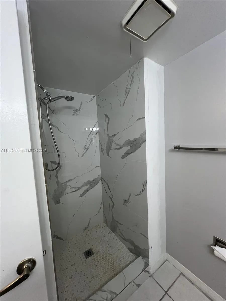 10229 Nw 9th St Cir 213-2, Miami, Florida 33172, Miami, Florida 33172, 2 Bedrooms Bedrooms, ,2 BathroomsBathrooms,Residential,For Sale,10229 Nw 9th St Cir 213-2, Miami, Florida 33172,A11954859