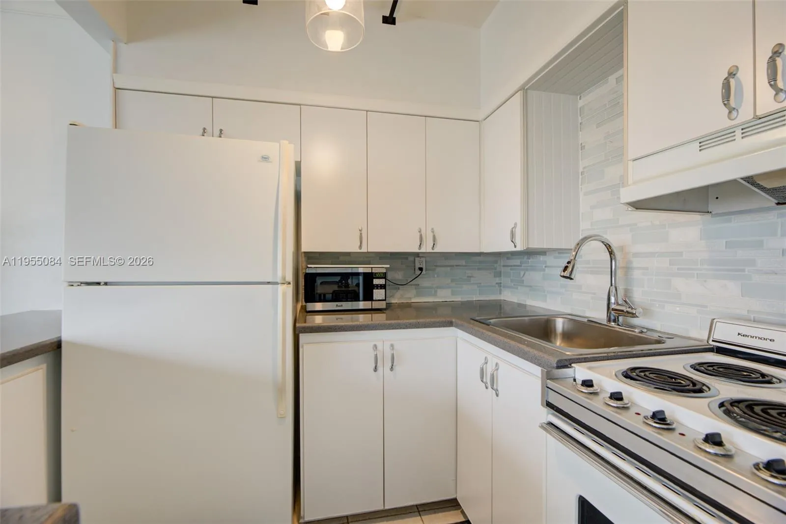 3177 S Ocean Dr 309, Hallandale Beach, Florida 330, Hallandale Beach, Florida 33009, 1 Bedroom Bedrooms, ,1 BathroomBathrooms,Residential,For Sale,3177 S Ocean Dr 309, Hallandale Beach, Florida 330,A11955084