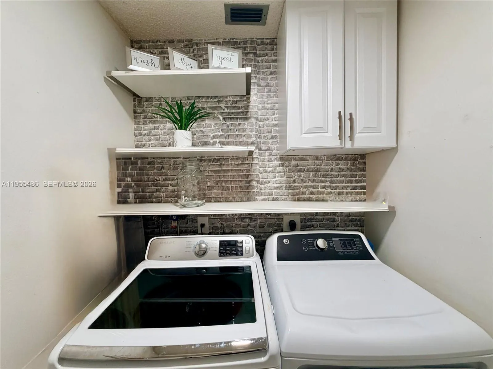 2865 Begonia Way 0, Cooper City, Florida 33026, Cooper City, Florida 33026, 4 Bedrooms Bedrooms, ,3 BathroomsBathrooms,Residential Lease,For Rent,2865 Begonia Way 0, Cooper City, Florida 33026,A11955486