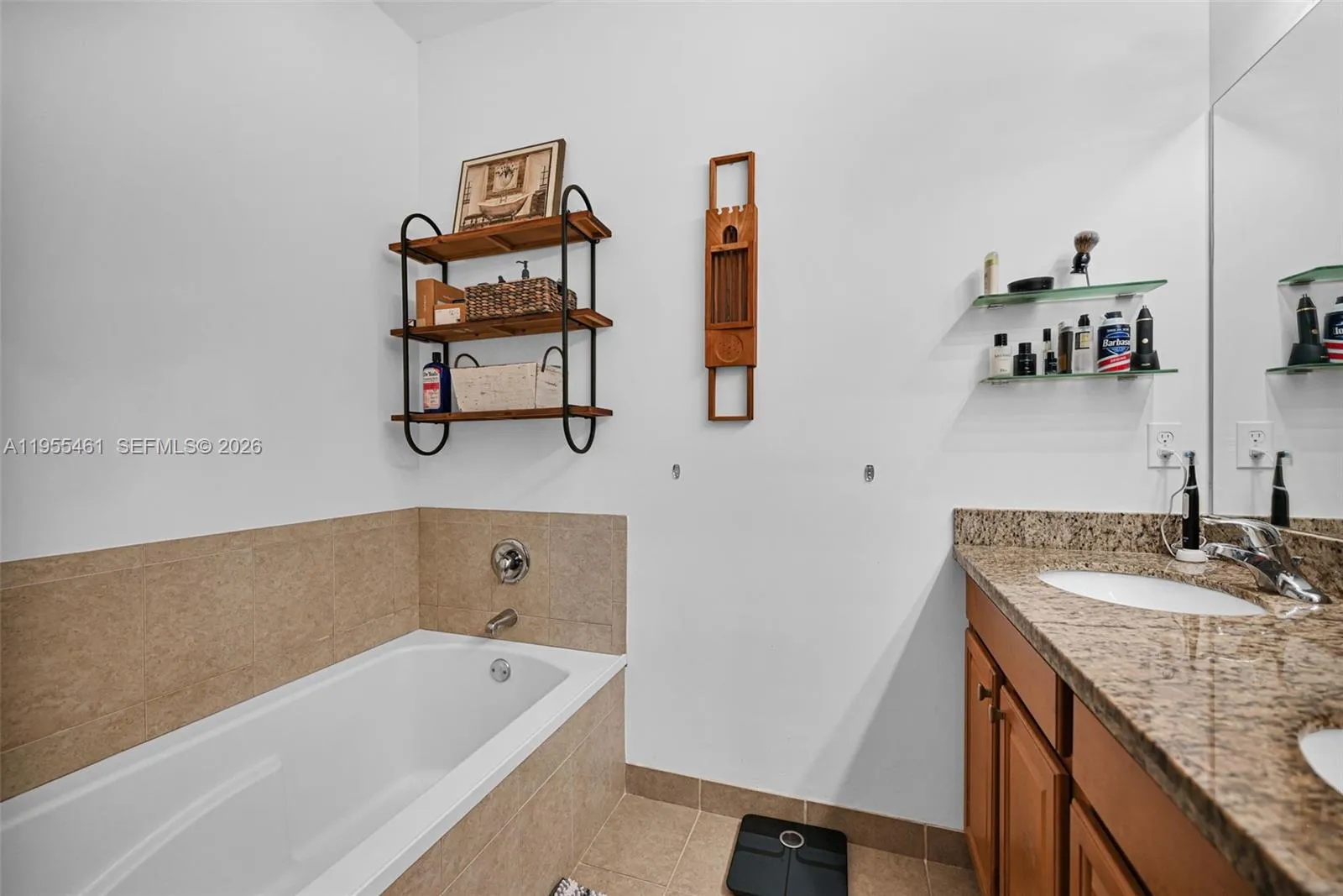 2666 Sw 118th Rd, Miramar, Florida 33025, Miramar, Florida 33025, 2 Bedrooms Bedrooms, ,2 BathroomsBathrooms,Residential,For Sale,2666 Sw 118th Rd, Miramar, Florida 33025,A11955461