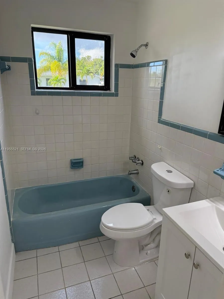 1270 North Dr, Miami, Florida 33179, Miami, Florida 33179, 5 Bedrooms Bedrooms, ,4 BathroomsBathrooms,Residential,For Sale,1270 North Dr, Miami, Florida 33179,A11955521