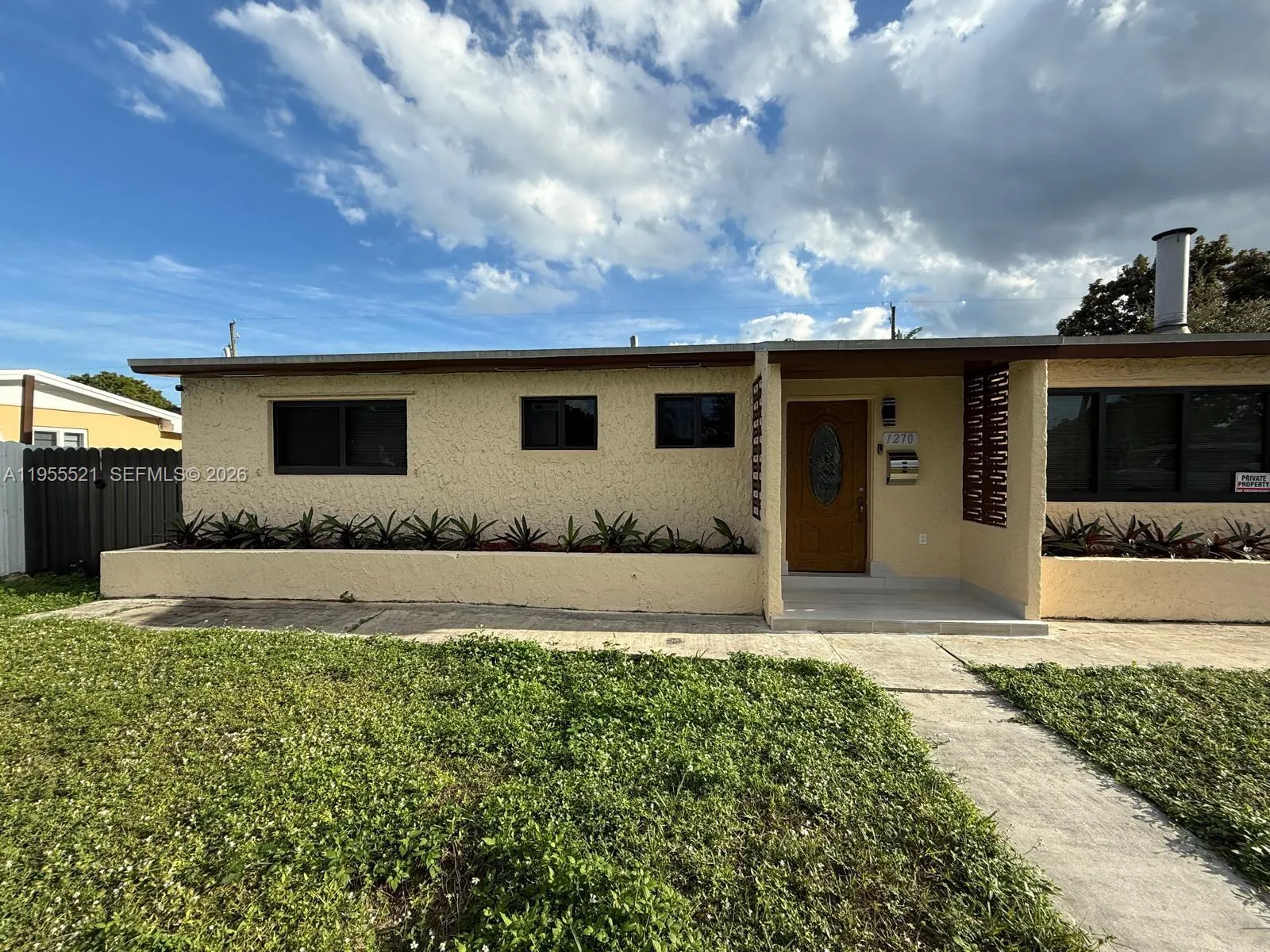 1270 North Dr, Miami, Florida 33179, Miami, Florida 33179, 5 Bedrooms Bedrooms, ,4 BathroomsBathrooms,Residential,For Sale,1270 North Dr, Miami, Florida 33179,A11955521