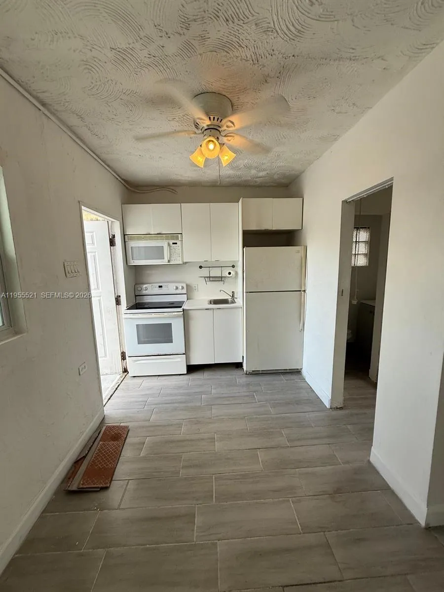 1270 North Dr, Miami, Florida 33179, Miami, Florida 33179, 5 Bedrooms Bedrooms, ,4 BathroomsBathrooms,Residential,For Sale,1270 North Dr, Miami, Florida 33179,A11955521