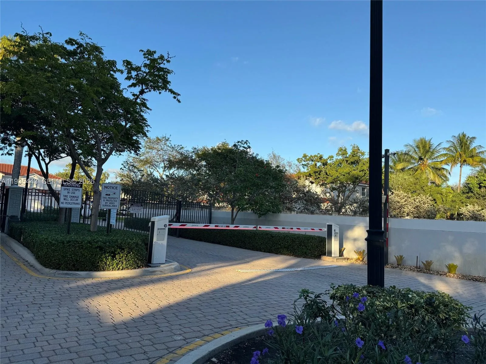 1027 Ne 207th St 1027, Miami, Florida 33179, Miami, Florida 33179, 3 Bedrooms Bedrooms, ,2 BathroomsBathrooms,Residential,For Sale,1027 Ne 207th St 1027, Miami, Florida 33179,A11935443