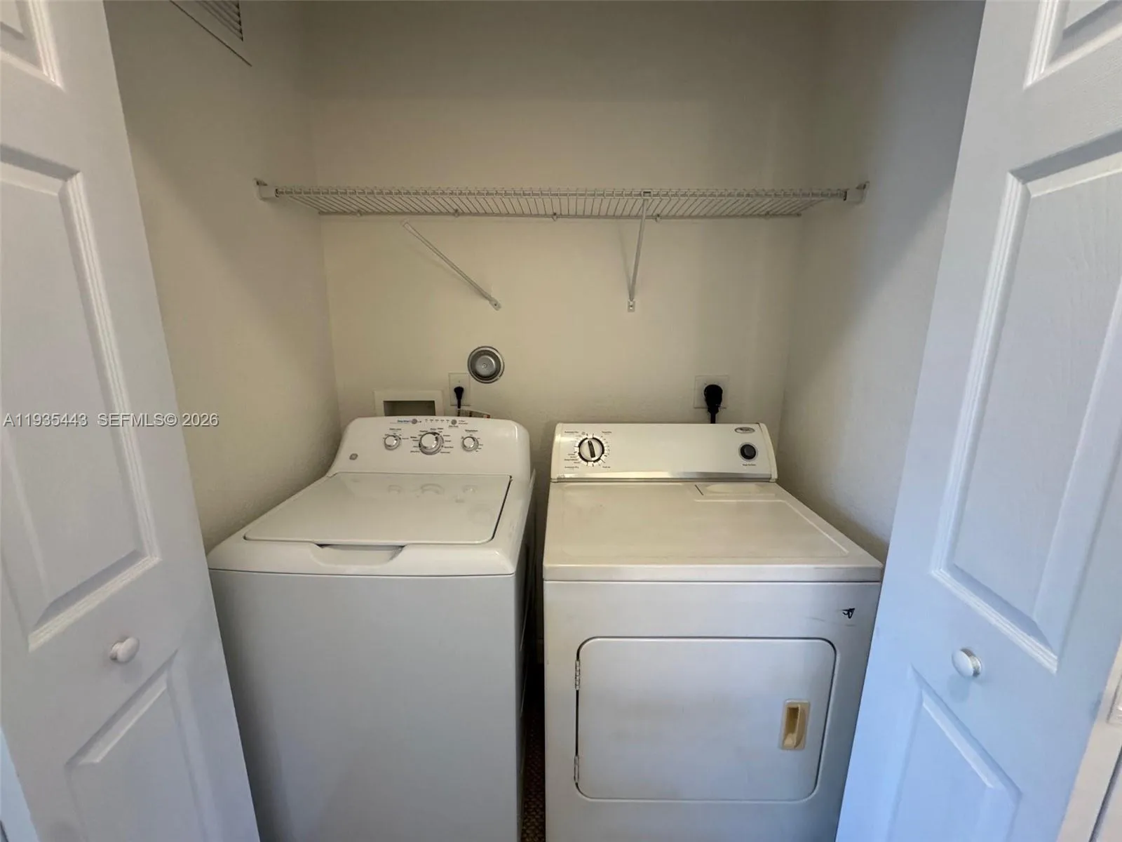 1027 Ne 207th St 1027, Miami, Florida 33179, Miami, Florida 33179, 3 Bedrooms Bedrooms, ,2 BathroomsBathrooms,Residential,For Sale,1027 Ne 207th St 1027, Miami, Florida 33179,A11935443