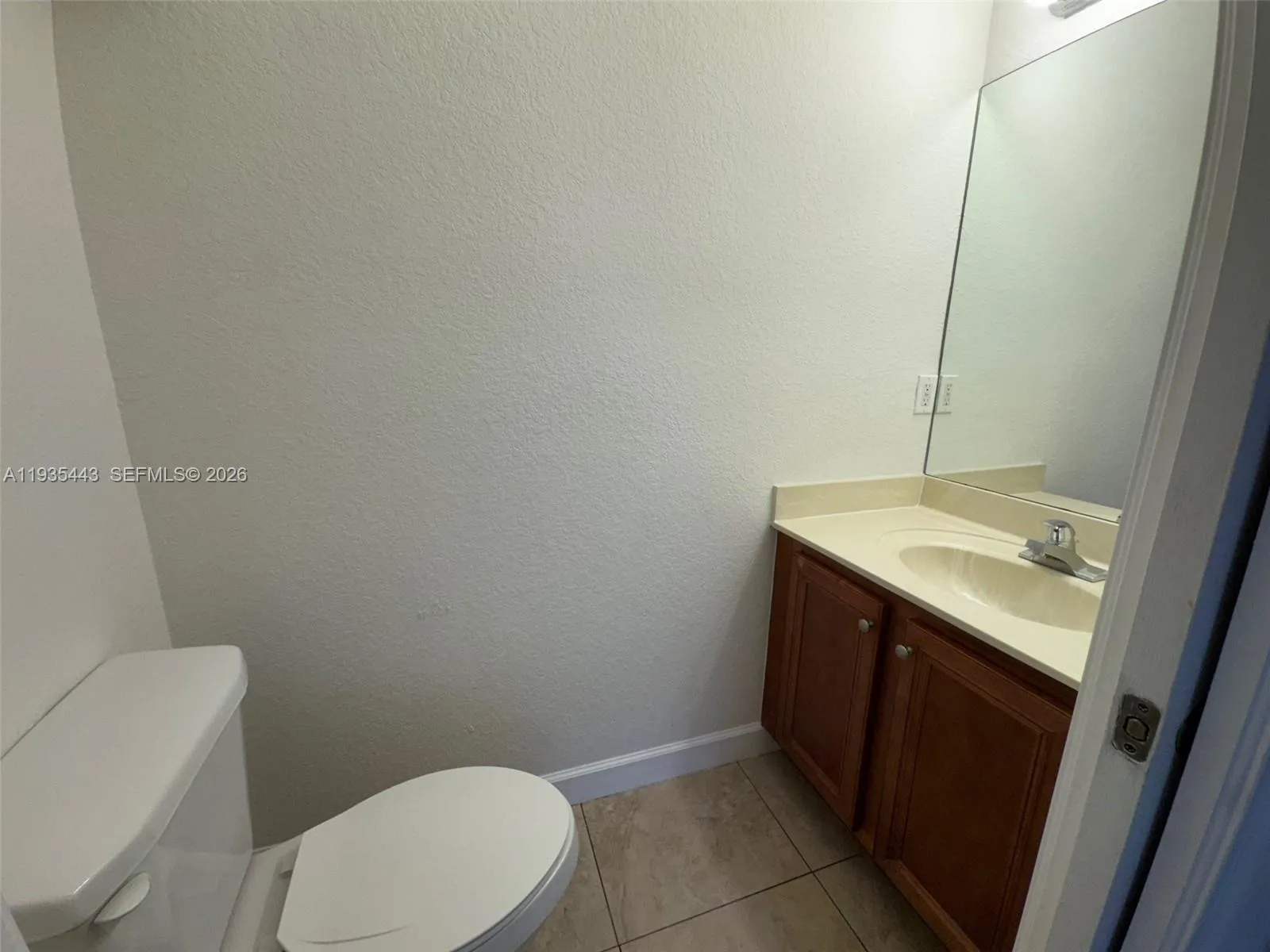 1027 Ne 207th St 1027, Miami, Florida 33179, Miami, Florida 33179, 3 Bedrooms Bedrooms, ,2 BathroomsBathrooms,Residential,For Sale,1027 Ne 207th St 1027, Miami, Florida 33179,A11935443