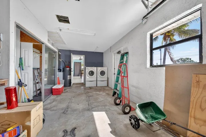 garage1.jpg-SMALL
