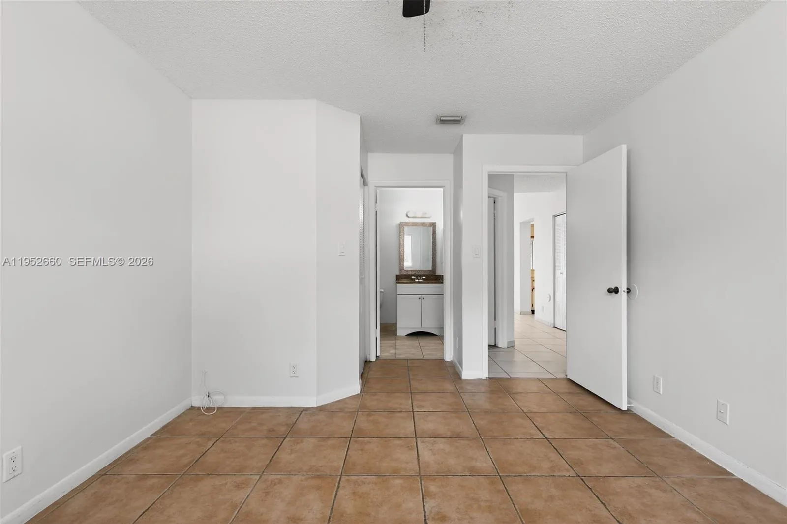 13856 Sw 93rd Ln 13856, Miami, Florida 33186, Miami, Florida 33186, 1 Bedroom Bedrooms, ,1 BathroomBathrooms,Residential,For Sale,13856 Sw 93rd Ln 13856, Miami, Florida 33186,A11952660