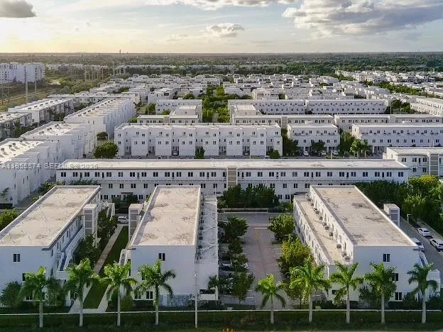 6416 Nw 102nd Ct 303, Doral, Florida 33178, Doral, Florida 33178, 3 Bedrooms Bedrooms, ,2 BathroomsBathrooms,Residential Lease,For Rent,6416 Nw 102nd Ct 303, Doral, Florida 33178,A11955574