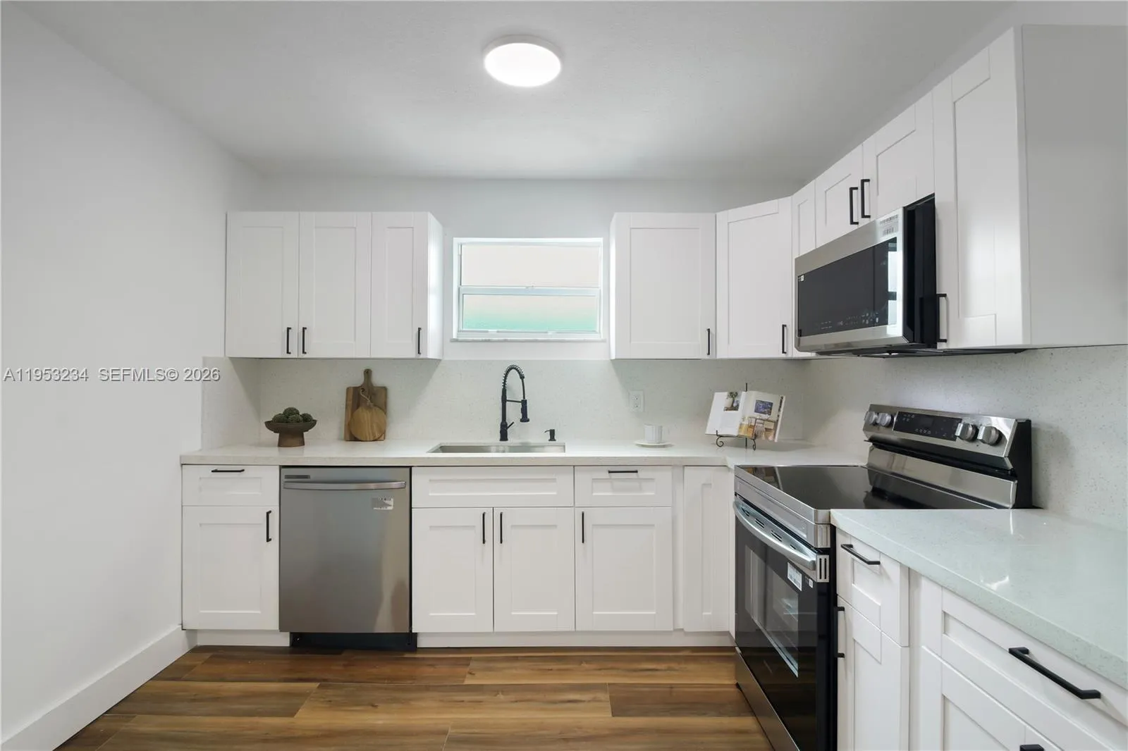 12110 Sw 168th St, Miami, Florida 33177, Miami, Florida 33177, 3 Bedrooms Bedrooms, ,2 BathroomsBathrooms,Residential,For Sale,12110 Sw 168th St, Miami, Florida 33177,A11953234