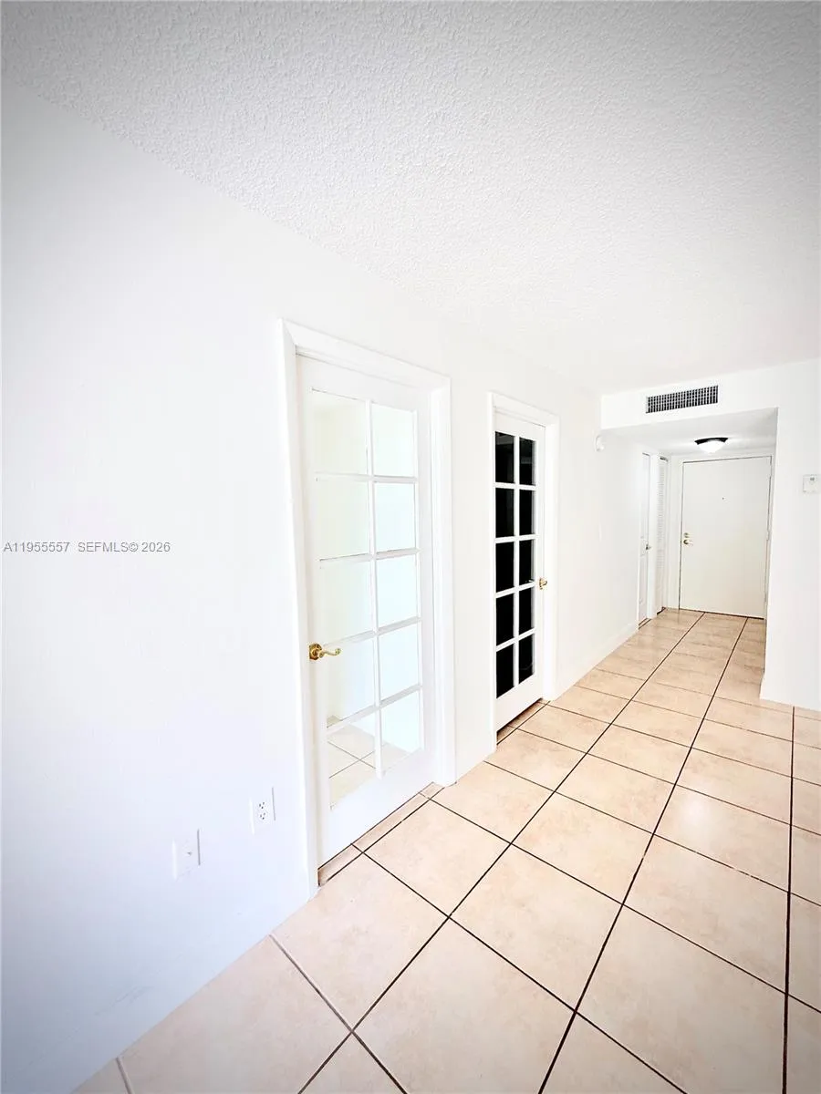9310 Fontainebleau Blvd 203, Miami, Florida 33172, Miami, Florida 33172, 1 Bedroom Bedrooms, ,1 BathroomBathrooms,Residential,For Sale,9310 Fontainebleau Blvd 203, Miami, Florida 33172,A11955557