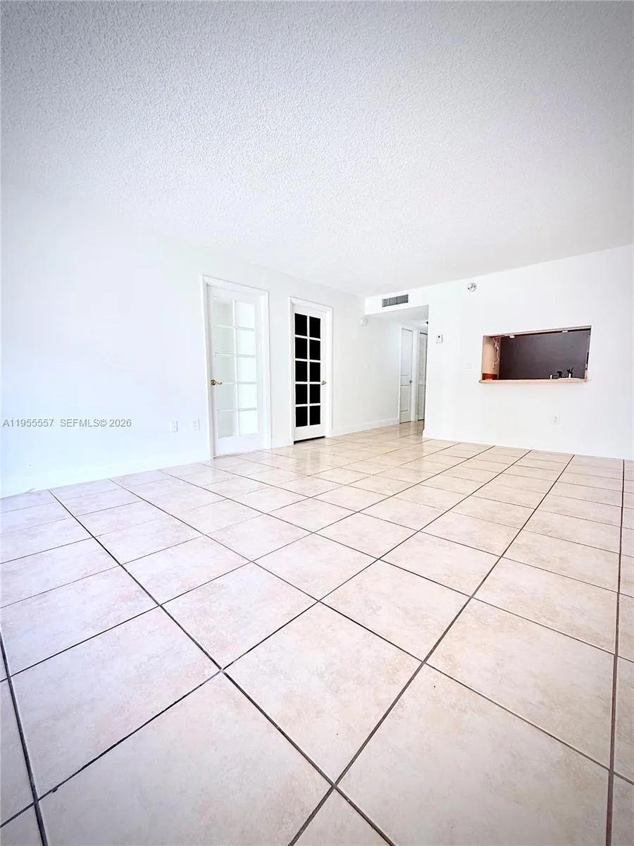 9310 Fontainebleau Blvd 203, Miami, Florida 33172, Miami, Florida 33172, 1 Bedroom Bedrooms, ,1 BathroomBathrooms,Residential,For Sale,9310 Fontainebleau Blvd 203, Miami, Florida 33172,A11955557