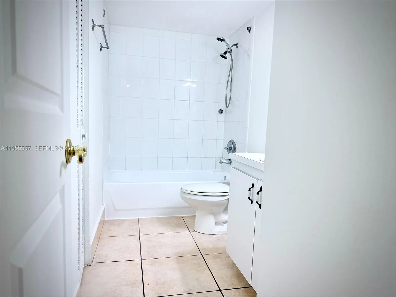 9310 Fontainebleau Blvd 203, Miami, Florida 33172, Miami, Florida 33172, 1 Bedroom Bedrooms, ,1 BathroomBathrooms,Residential,For Sale,9310 Fontainebleau Blvd 203, Miami, Florida 33172,A11955557