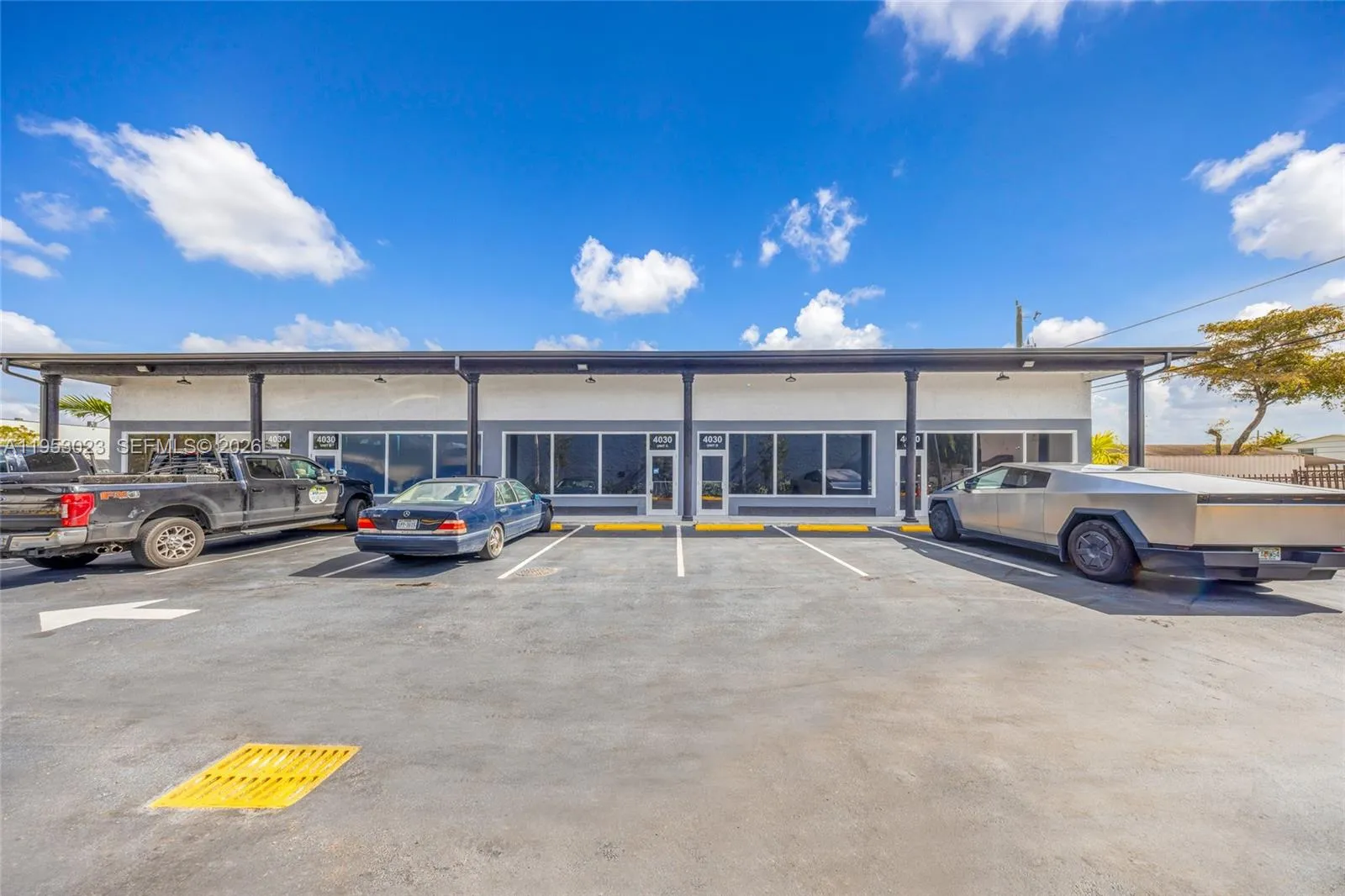 4030 Pembroke Rd, Hollywood, Florida 33021, Hollywood, Florida 33021, ,Commercial Sale,For Sale,4030 Pembroke Rd, Hollywood, Florida 33021,A11953023