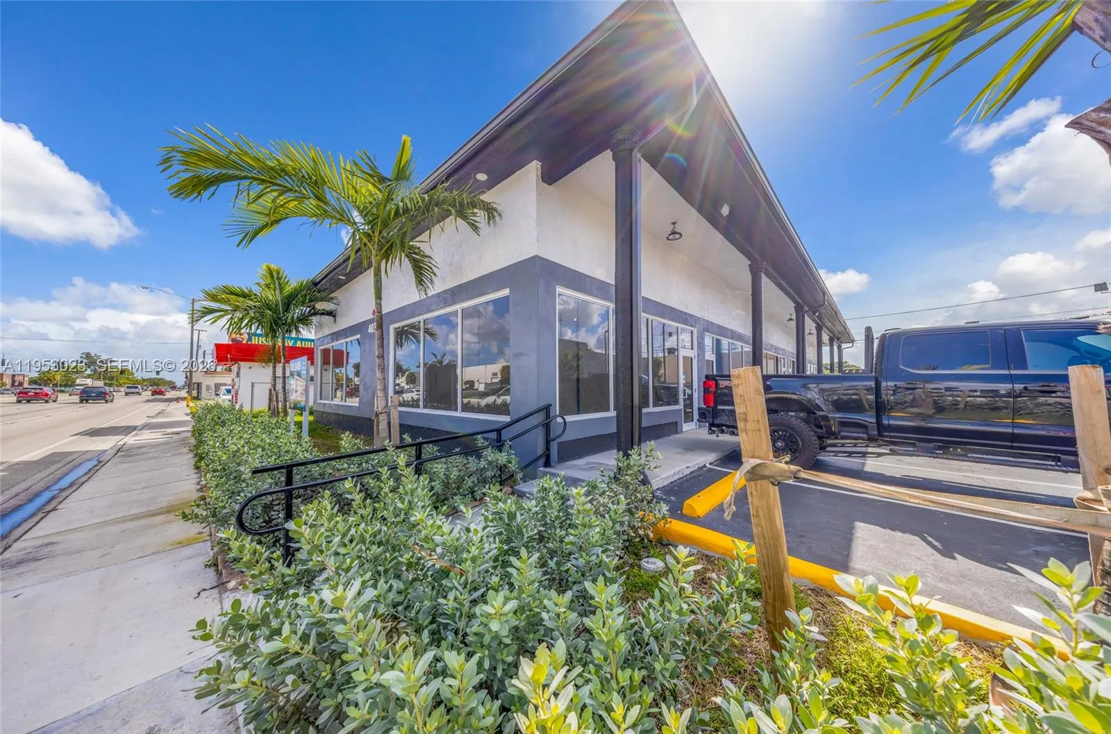 4030 Pembroke Rd, Hollywood, Florida 33021, Hollywood, Florida 33021, ,Commercial Sale,For Sale,4030 Pembroke Rd, Hollywood, Florida 33021,A11953023