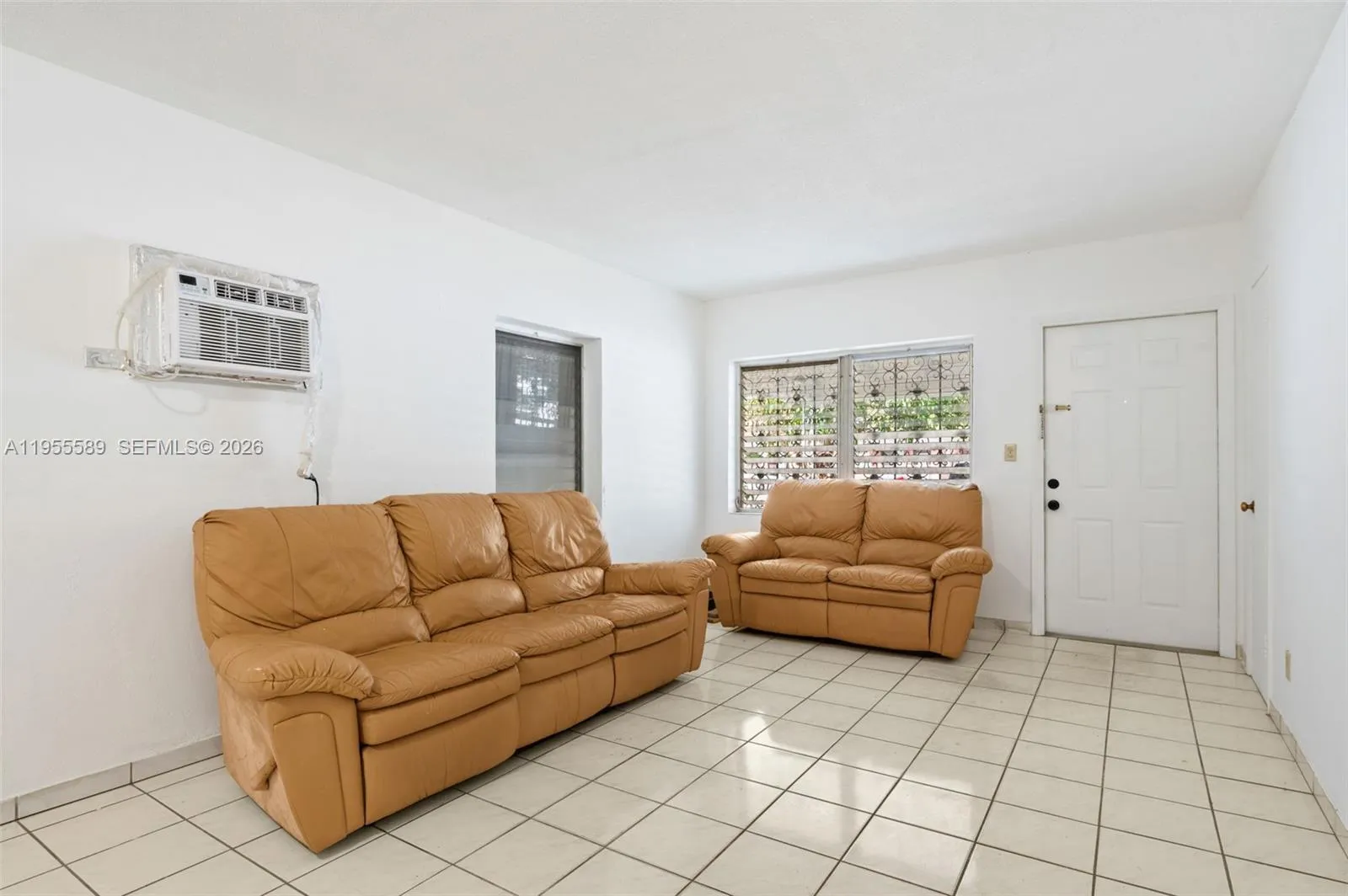 42 E 16th St, Hialeah, Florida 33010, Hialeah, Florida 33010, 4 Bedrooms Bedrooms, ,2 BathroomsBathrooms,Residential,For Sale,42 E 16th St, Hialeah, Florida 33010,A11955589