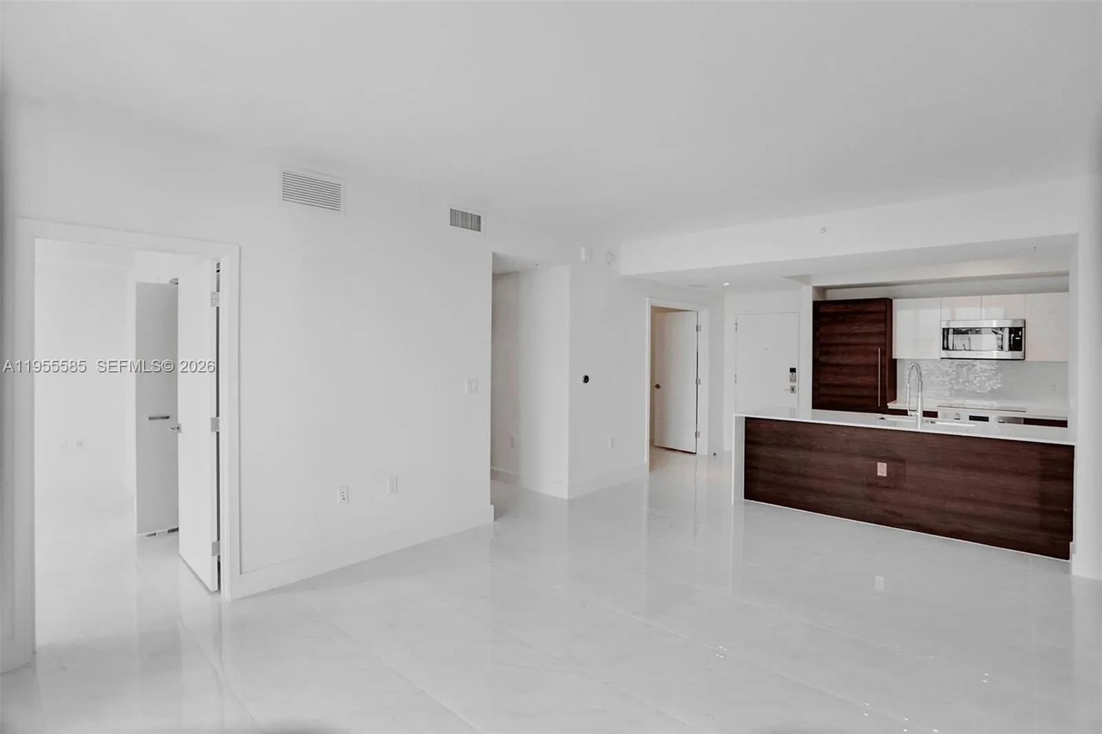 301 Altara Ave 730, Coral Gables, Florida 33146, Coral Gables, Florida 33146, 1 Bedroom Bedrooms, ,1 BathroomBathrooms,Residential Lease,For Rent,301 Altara Ave 730, Coral Gables, Florida 33146,A11955585