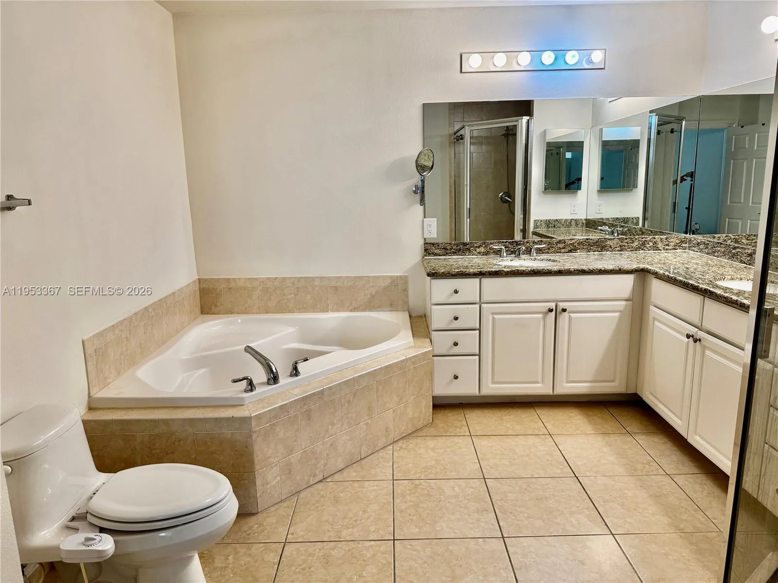 3001 Ne 185th St 514, Aventura, Florida 33180, Aventura, Florida 33180, 2 Bedrooms Bedrooms, ,2 BathroomsBathrooms,Residential,For Sale,3001 Ne 185th St 514, Aventura, Florida 33180,A11953367