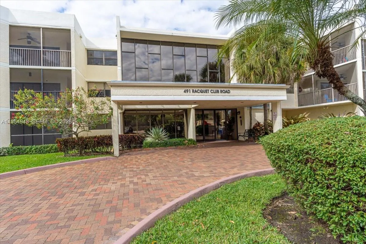 491 E Racquet Club Rd 107, Weston, Florida 33326, Weston, Florida 33326, 2 Bedrooms Bedrooms, ,2 BathroomsBathrooms,Residential,For Sale,491 E Racquet Club Rd 107, Weston, Florida 33326,A11954948