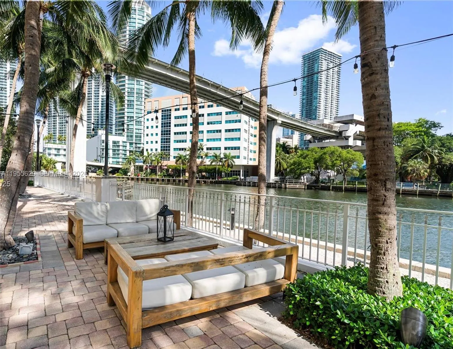 31 Se 5th St 1803, Miami, Florida 33131, Miami, Florida 33131, 1 Bedroom Bedrooms, ,1 BathroomBathrooms,Residential,For Sale,31 Se 5th St 1803, Miami, Florida 33131,A11955629