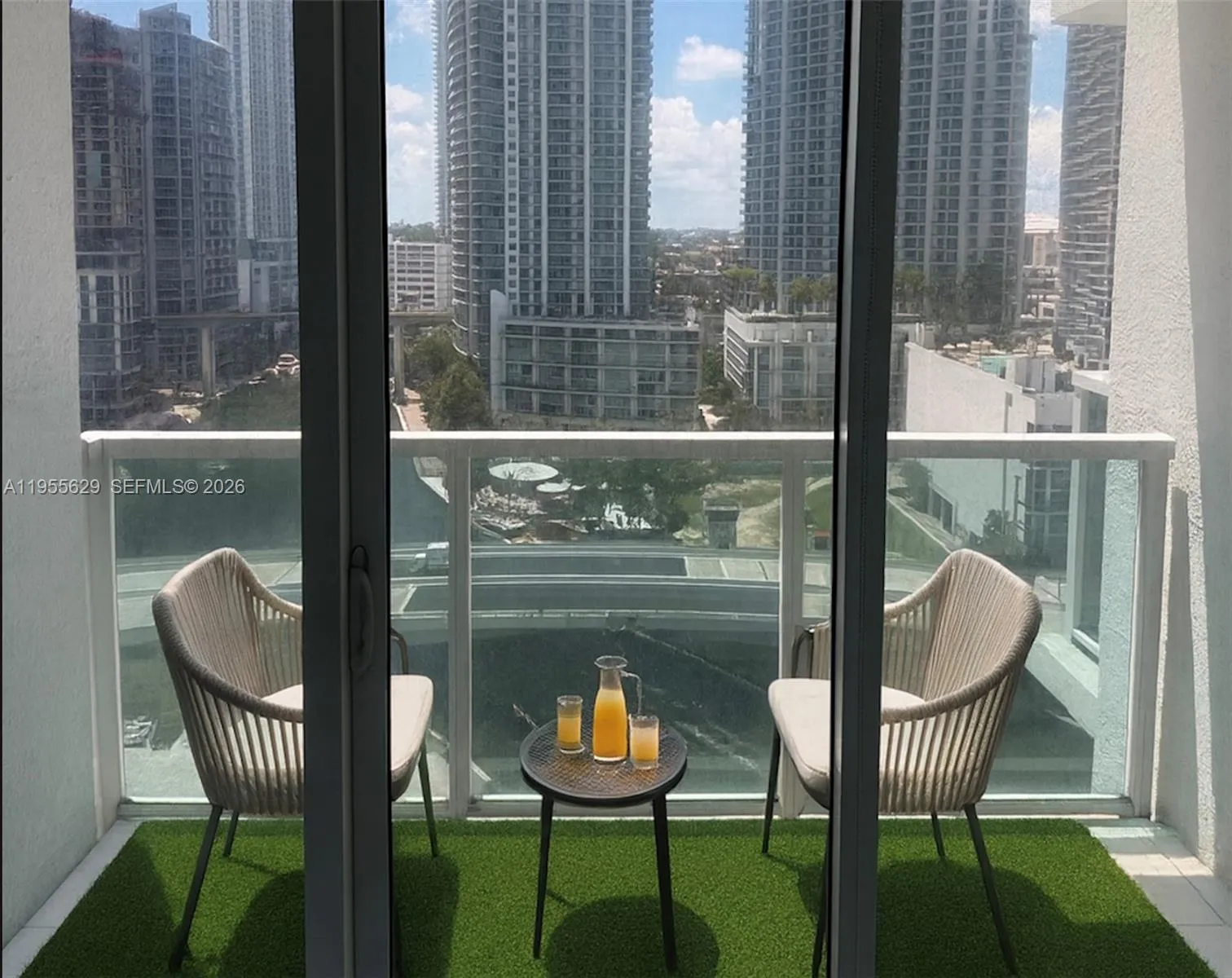 31 Se 5th St 1803, Miami, Florida 33131, Miami, Florida 33131, 1 Bedroom Bedrooms, ,1 BathroomBathrooms,Residential,For Sale,31 Se 5th St 1803, Miami, Florida 33131,A11955629