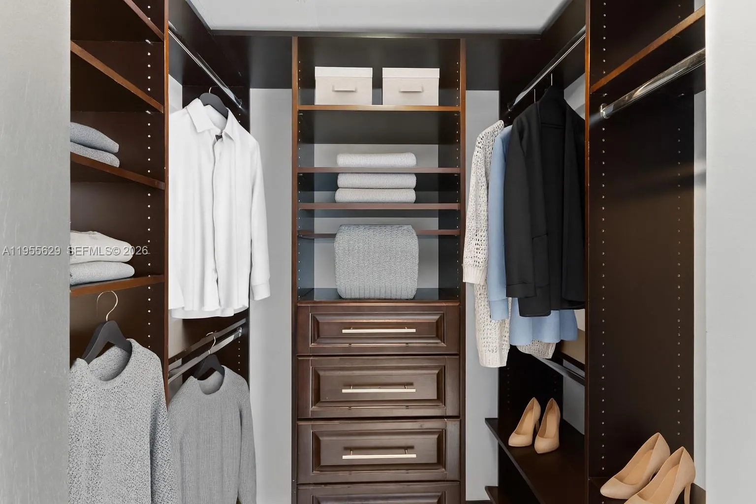 31 Se 5th St 1803, Miami, Florida 33131, Miami, Florida 33131, 1 Bedroom Bedrooms, ,1 BathroomBathrooms,Residential,For Sale,31 Se 5th St 1803, Miami, Florida 33131,A11955629