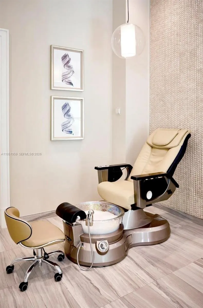 703 Crandon Blvd Ph-3, Key Biscayne, Florida 33149, Key Biscayne, Florida 33149, 3 Bedrooms Bedrooms, ,2 BathroomsBathrooms,Residential,For Sale,703 Crandon Blvd Ph-3, Key Biscayne, Florida 33149,A11951959