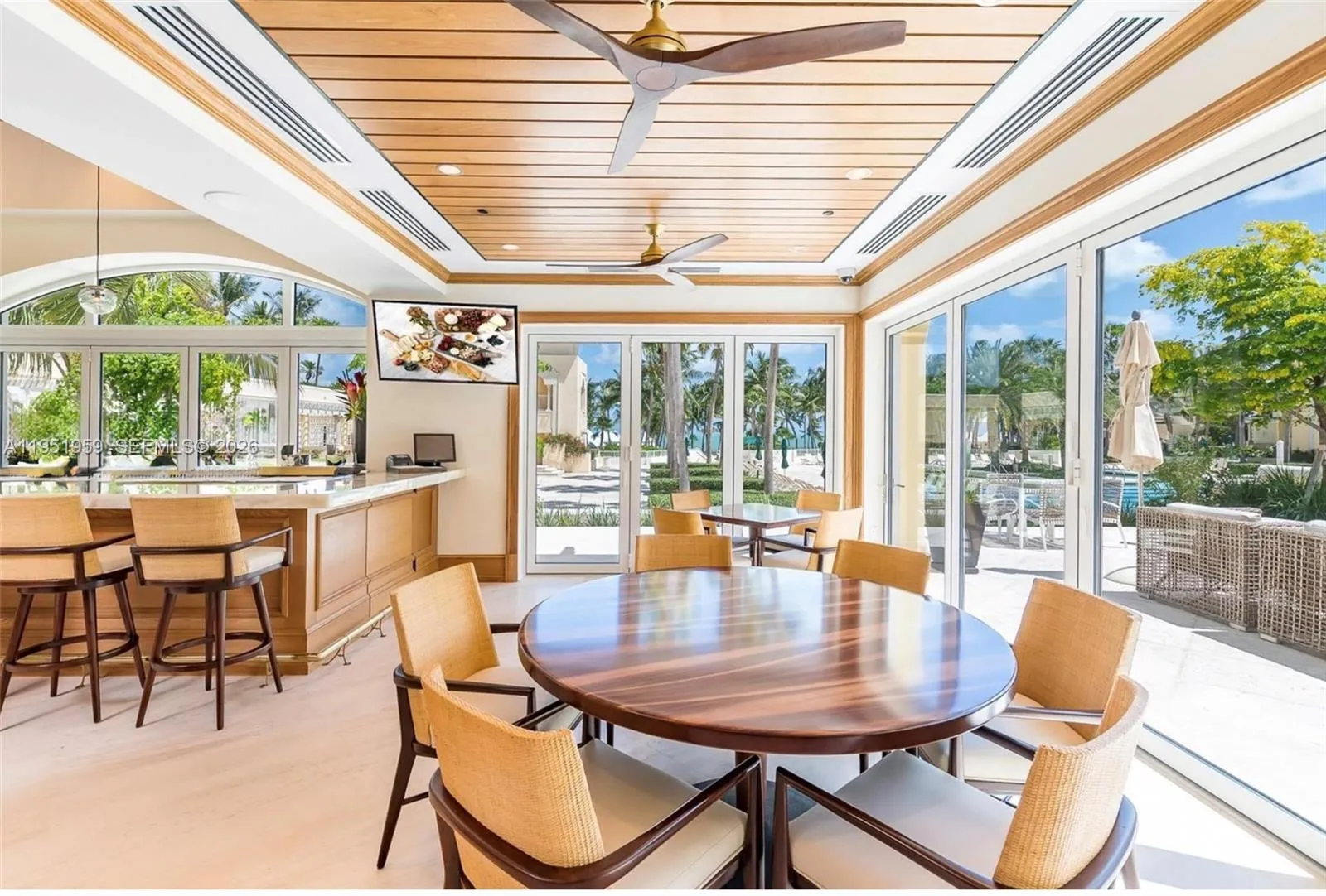 703 Crandon Blvd Ph-3, Key Biscayne, Florida 33149, Key Biscayne, Florida 33149, 3 Bedrooms Bedrooms, ,2 BathroomsBathrooms,Residential,For Sale,703 Crandon Blvd Ph-3, Key Biscayne, Florida 33149,A11951959