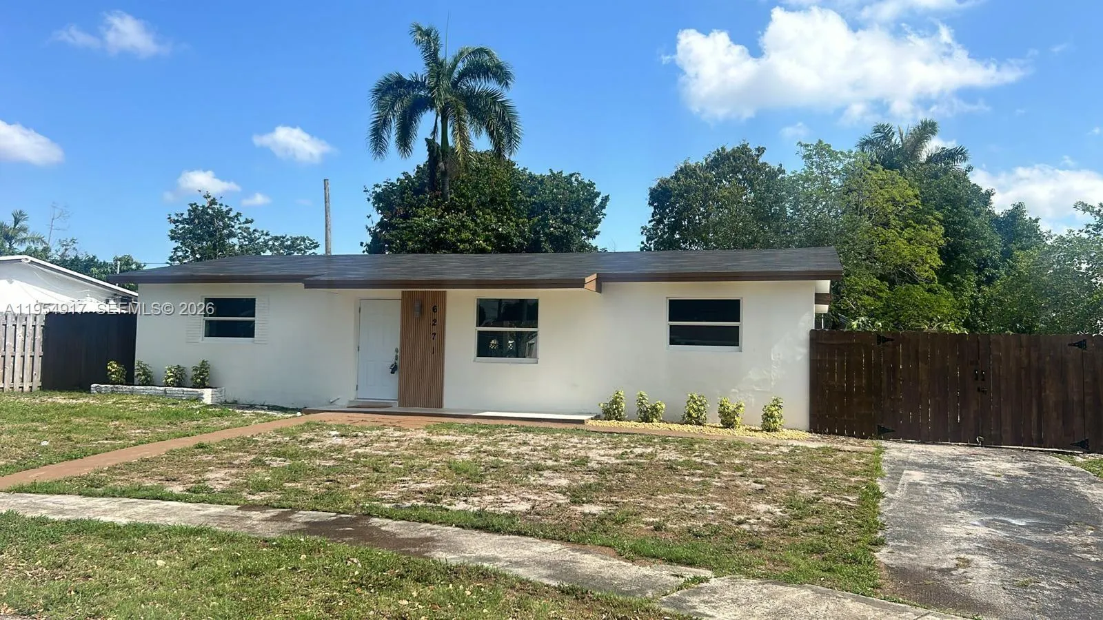 6271 Farragut St, Hollywood, Florida 33024, Hollywood, Florida 33024, 3 Bedrooms Bedrooms, ,2 BathroomsBathrooms,Residential,For Sale,6271 Farragut St, Hollywood, Florida 33024,A11954917