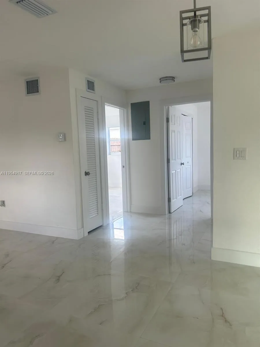 6271 Farragut St, Hollywood, Florida 33024, Hollywood, Florida 33024, 3 Bedrooms Bedrooms, ,2 BathroomsBathrooms,Residential,For Sale,6271 Farragut St, Hollywood, Florida 33024,A11954917
