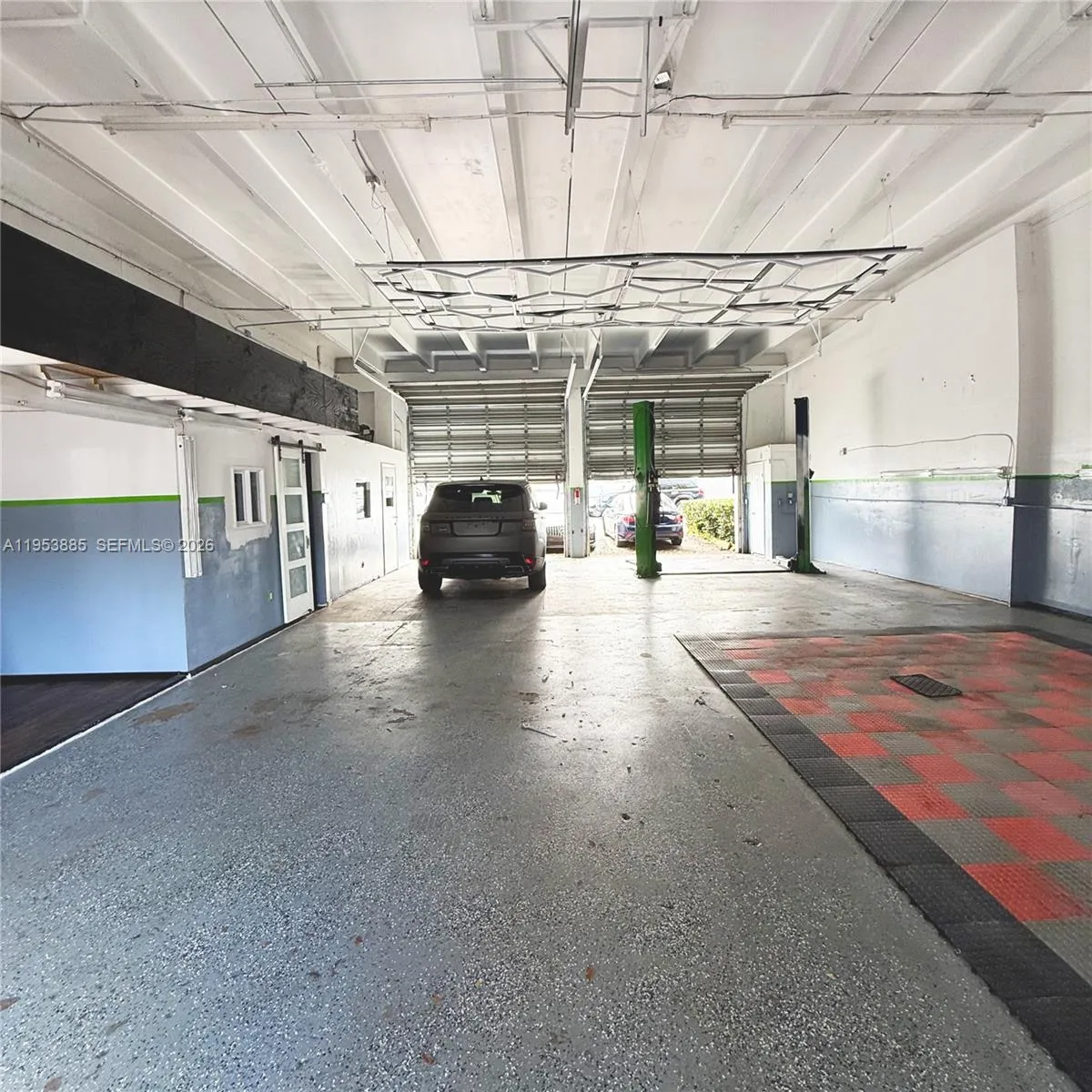 4711 W Hallandale Beach