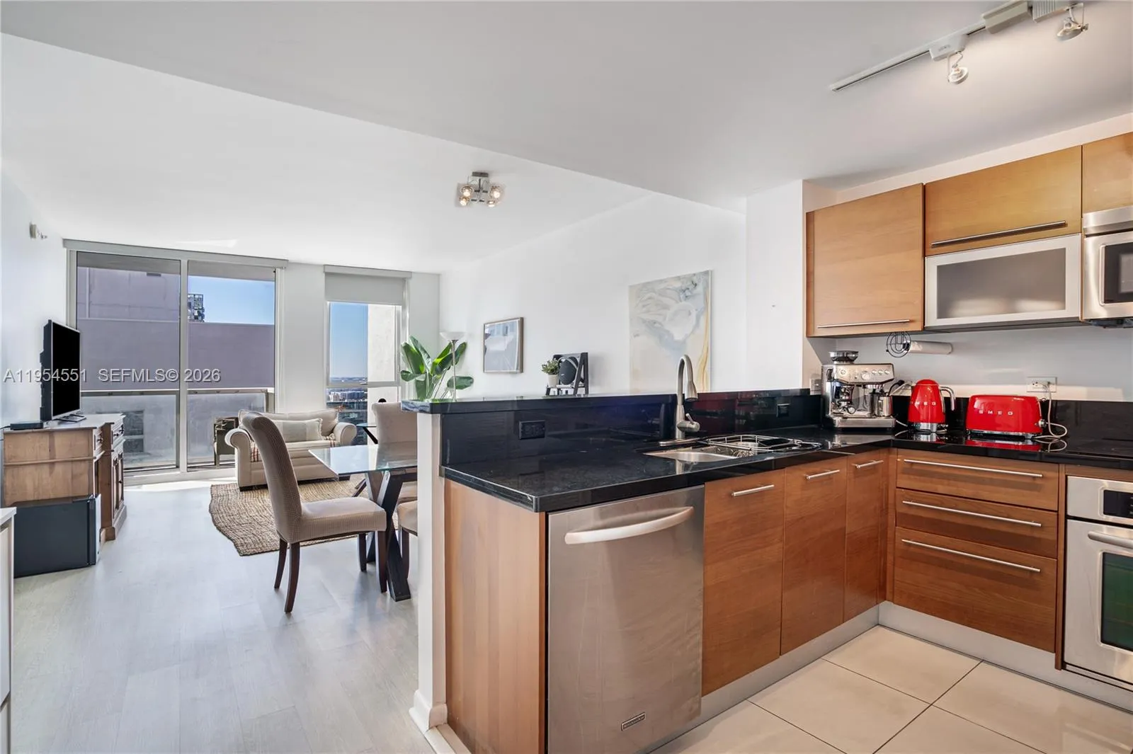 253 Ne 2nd St 3104, Miami, Florida 33132, Miami, Florida 33132, 1 Bedroom Bedrooms, ,1 BathroomBathrooms,Residential,For Sale,253 Ne 2nd St 3104, Miami, Florida 33132,A11954551