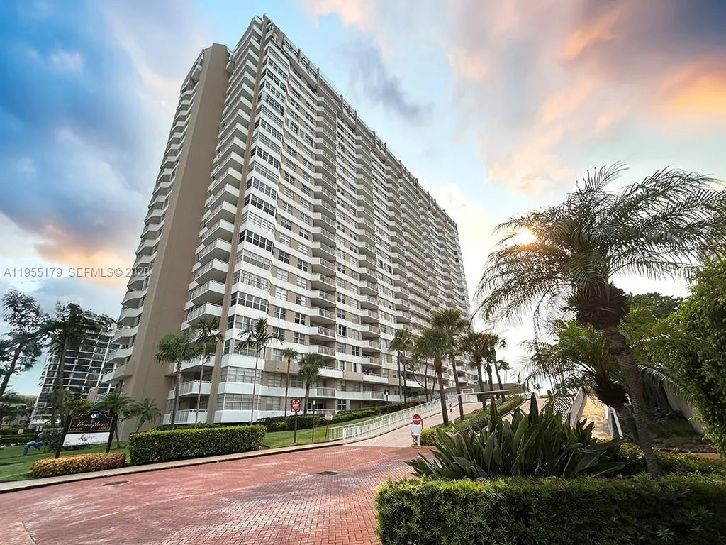 1985 S Ocean Dr 15g, Hallandale Beach, Florida 330, Hallandale Beach, Florida 33009, 2 Bedrooms Bedrooms, ,2 BathroomsBathrooms,Residential Lease,For Rent,1985 S Ocean Dr 15g, Hallandale Beach, Florida 330,A11955179