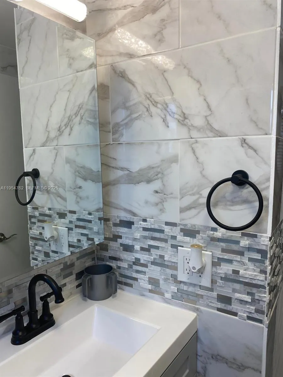 16750 Ne 10th Ave 214, North Miami Beach, Florida, North Miami Beach, Florida 33162, 2 Bedrooms Bedrooms, ,2 BathroomsBathrooms,Residential,For Sale,16750 Ne 10th Ave 214, North Miami Beach, Florida ,A11954762