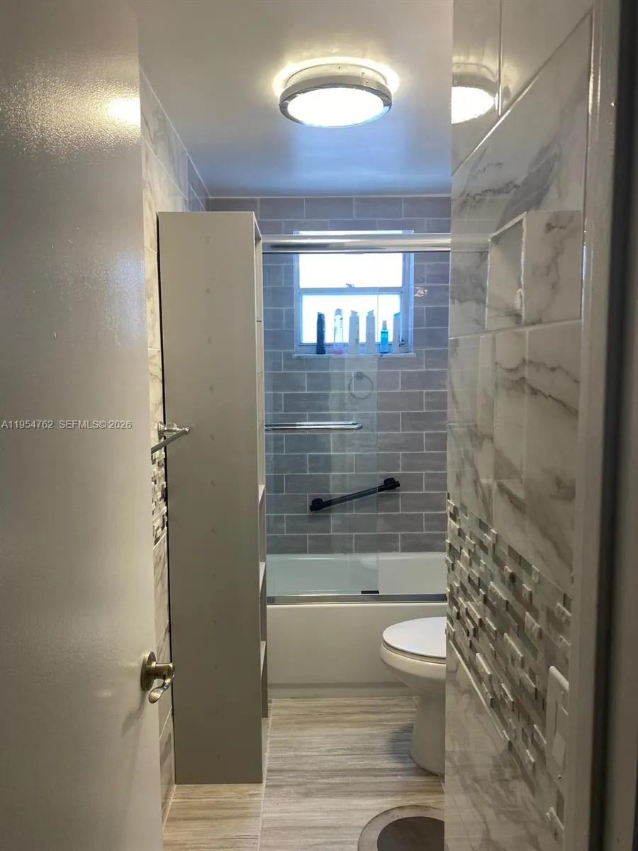 16750 Ne 10th Ave 214, North Miami Beach, Florida, North Miami Beach, Florida 33162, 2 Bedrooms Bedrooms, ,2 BathroomsBathrooms,Residential,For Sale,16750 Ne 10th Ave 214, North Miami Beach, Florida ,A11954762