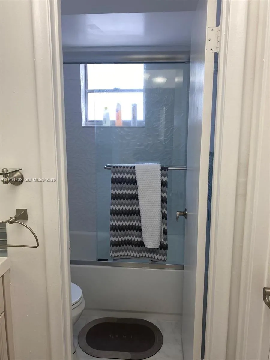 16750 Ne 10th Ave 214, North Miami Beach, Florida, North Miami Beach, Florida 33162, 2 Bedrooms Bedrooms, ,2 BathroomsBathrooms,Residential,For Sale,16750 Ne 10th Ave 214, North Miami Beach, Florida ,A11954762