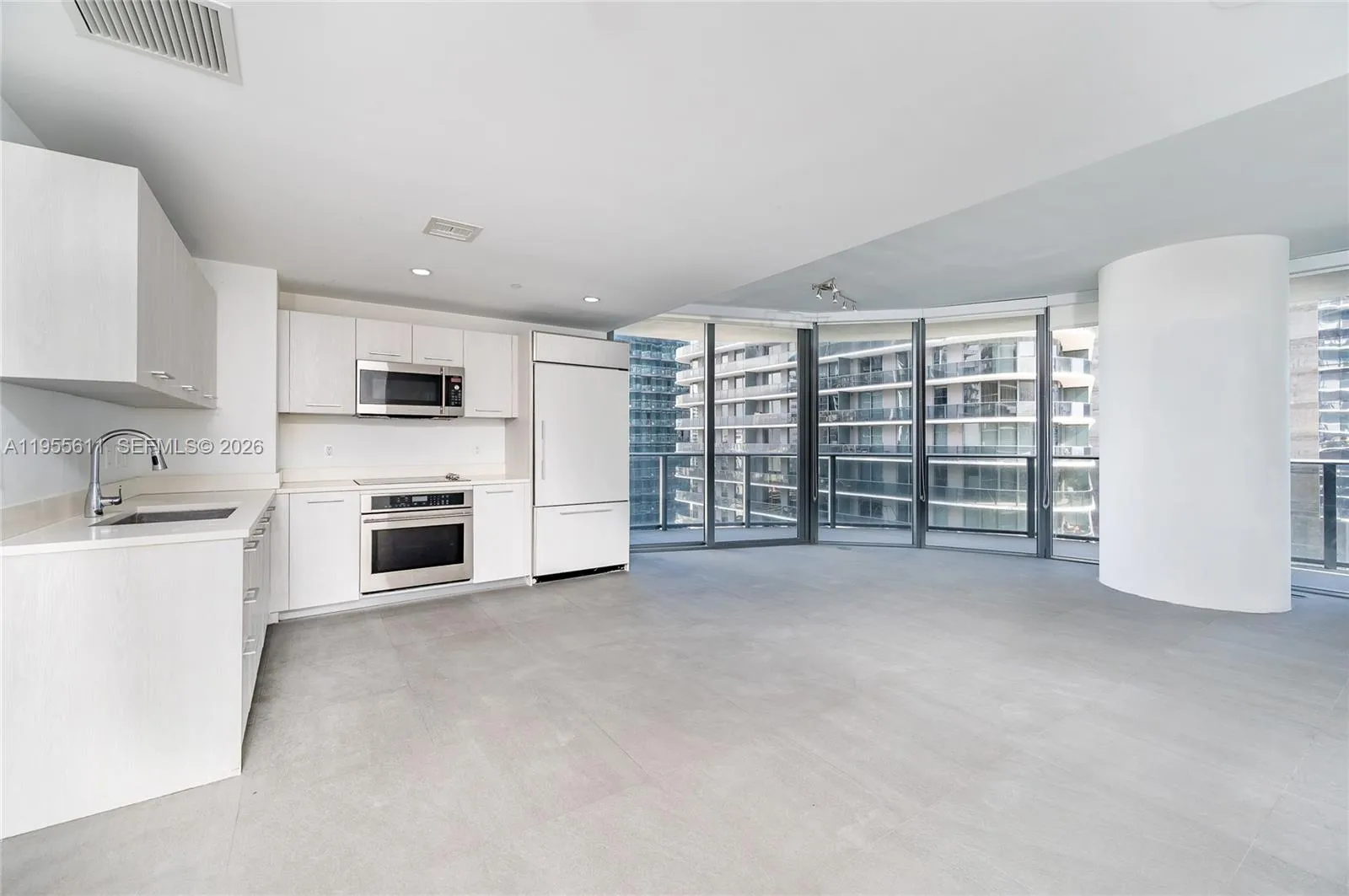 45 Sw 9th St 3401, Miami, Florida 33130, Miami, Florida 33130, 2 Bedrooms Bedrooms, ,2 BathroomsBathrooms,Residential Lease,For Rent,45 Sw 9th St 3401, Miami, Florida 33130,A11955611