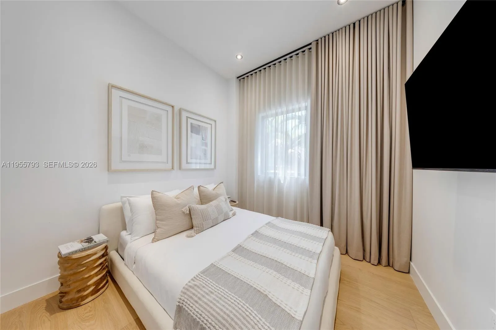 1000 Nw 9th Ct, Miami, Florida 33136, Miami, Florida 33136, 4 Bedrooms Bedrooms, ,5 BathroomsBathrooms,Residential,For Sale,1000 Nw 9th Ct, Miami, Florida 33136,A11955793