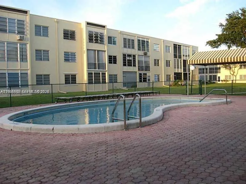 101 Berkley Rd 303, Hollywood, Florida 33024, Hollywood, Florida 33024, 2 Bedrooms Bedrooms, ,2 BathroomsBathrooms,Residential Lease,For Rent,101 Berkley Rd 303, Hollywood, Florida 33024,A11955852