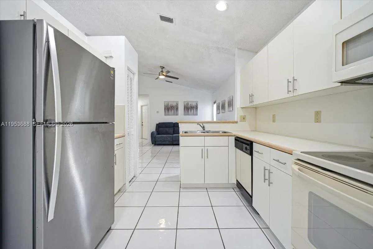 628 Stanton Dr, Weston, Florida 33326, Weston, Florida 33326, 3 Bedrooms Bedrooms, ,2 BathroomsBathrooms,Residential,For Sale,628 Stanton Dr, Weston, Florida 33326,A11953688