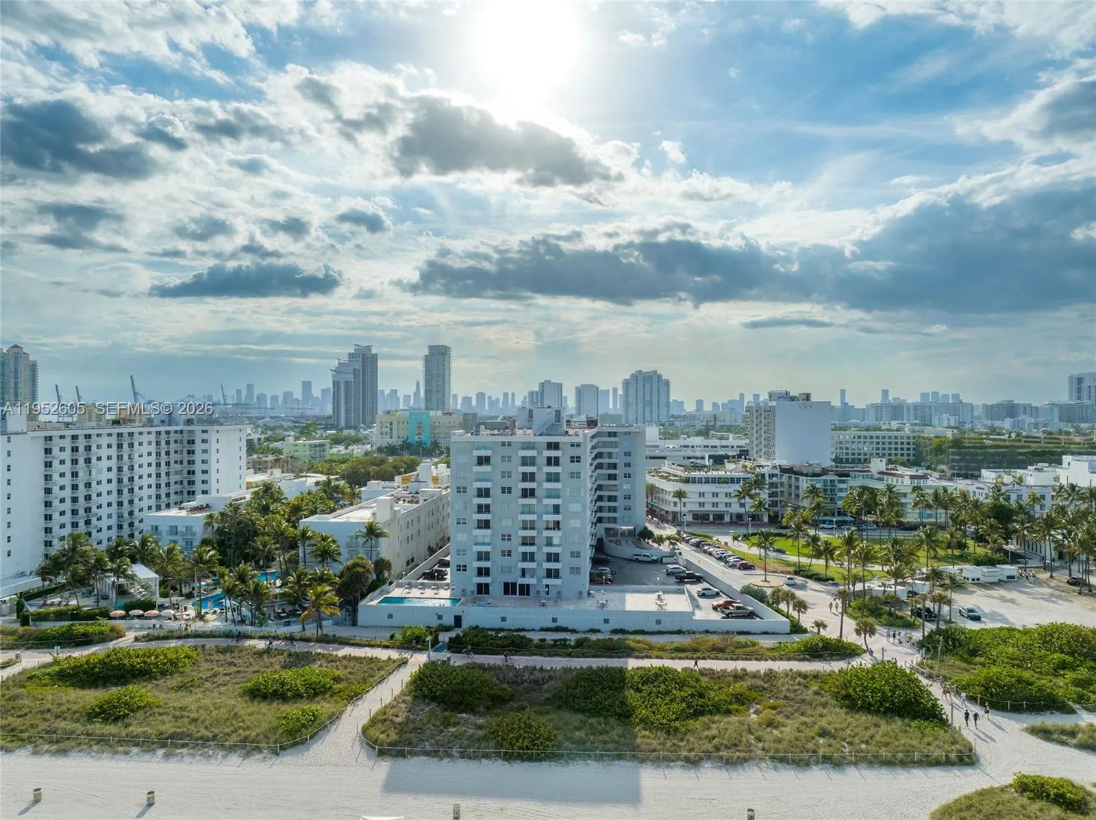 465 Ocean Dr 419, Miami Beach, Florida 33139, Miami Beach, Florida 33139, 1 Bedroom Bedrooms, ,1 BathroomBathrooms,Residential,For Sale,465 Ocean Dr 419, Miami Beach, Florida 33139,A11952605