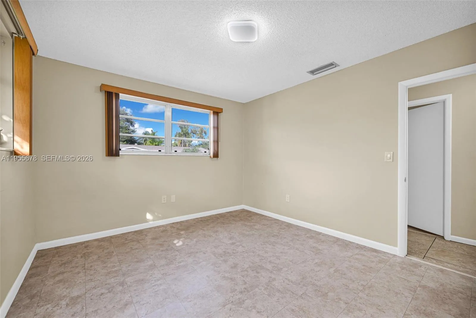 11812 Ne 14th Ave, Miami, Florida 33161, Miami, Florida 33161, ,Residential Income,For Sale,11812 Ne 14th Ave, Miami, Florida 33161,A11955678