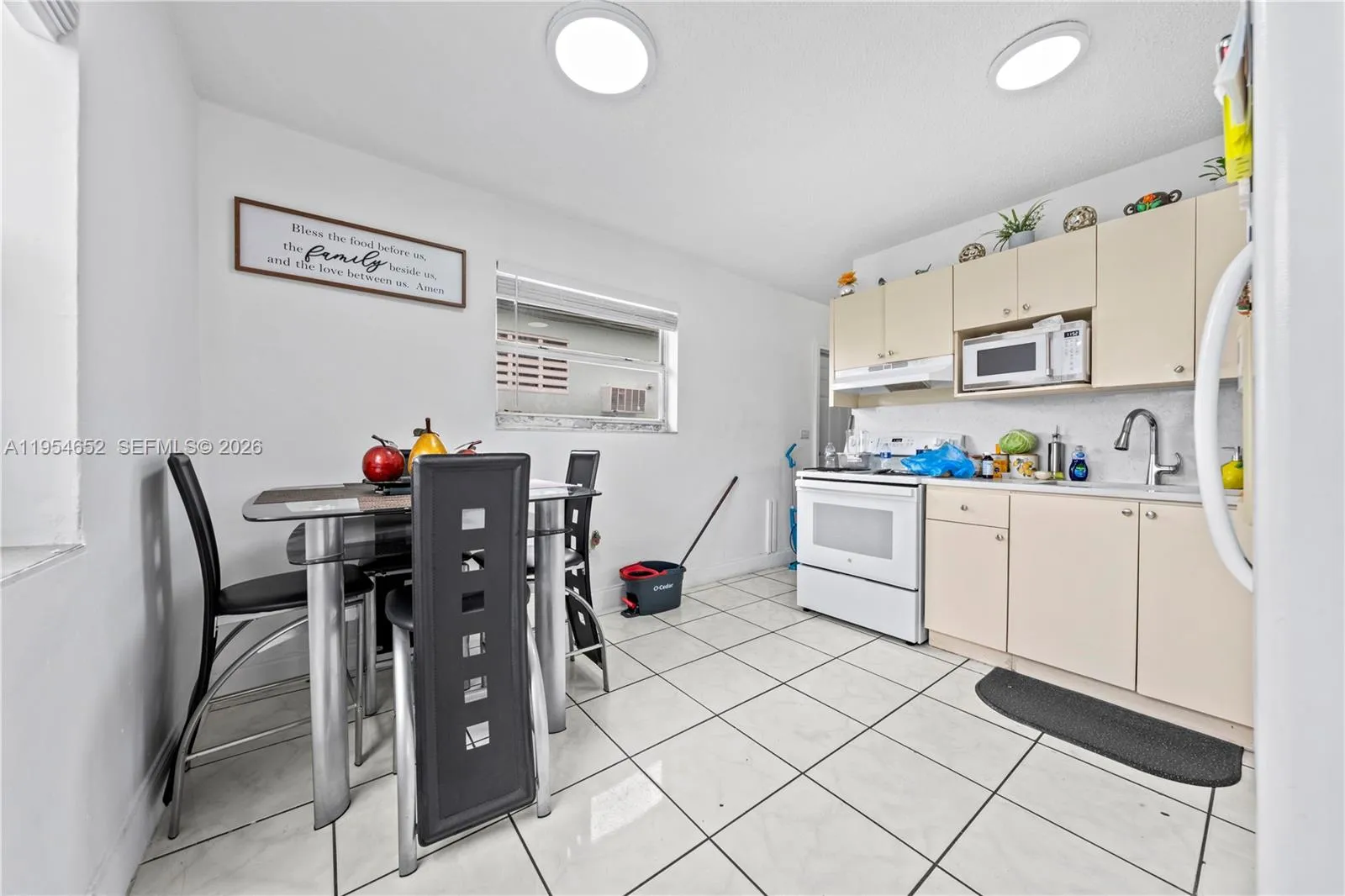 2110 Nw 34th St, Miami, Florida 33142, Miami, Florida 33142, ,Residential Income,For Sale,2110 Nw 34th St, Miami, Florida 33142,A11954652