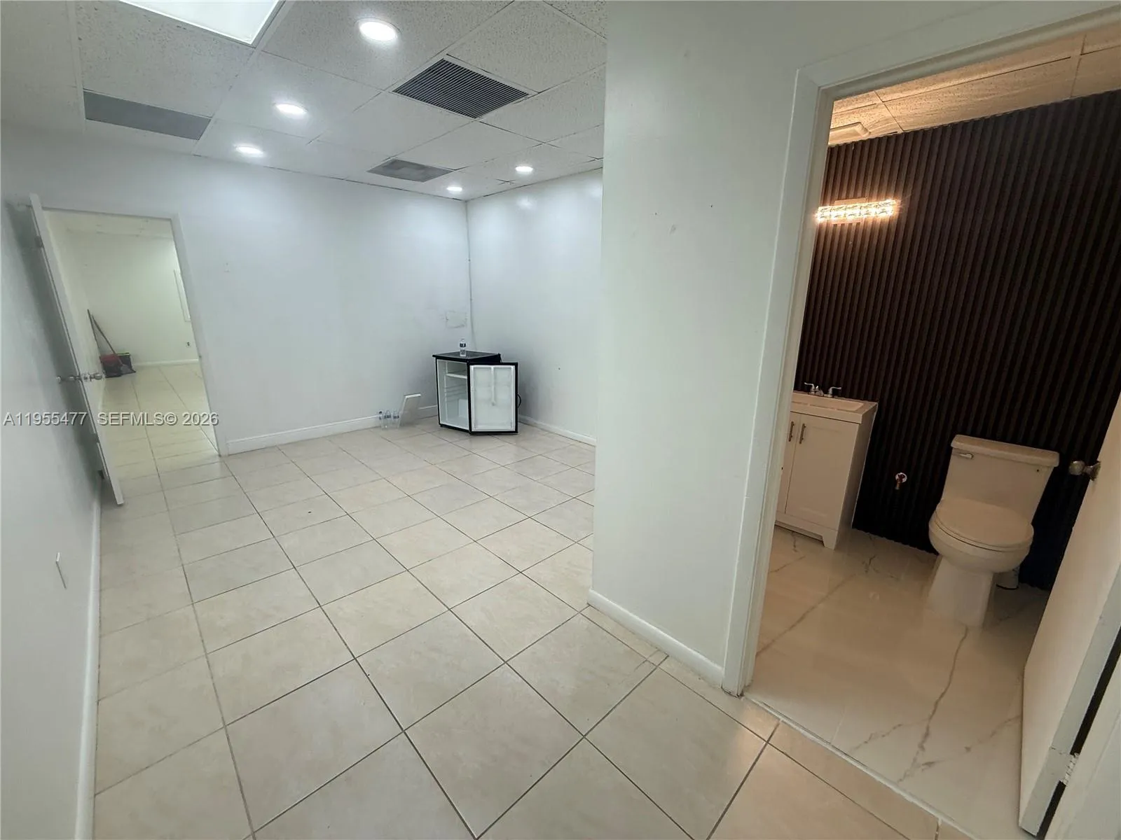 10509 Sw 40th St 10509, Miami, Florida 33165, Miami, Florida 33165, ,Commercial Lease,For Rent,10509 Sw 40th St 10509, Miami, Florida 33165,A11955477